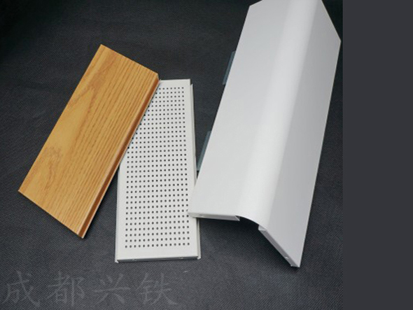 定制沖孔機(jī)房墻板，提升機(jī)房空間的差異化